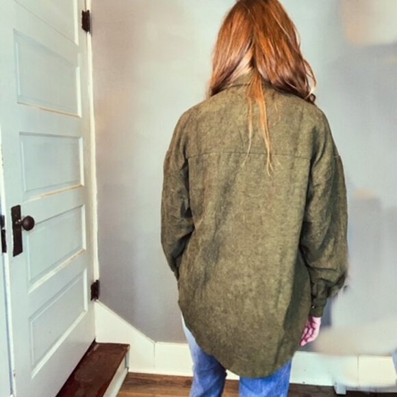 WOMEN’S Solid Green 90s Style Corduroy Button Down Shirt Jacket - Picture 5 of 7